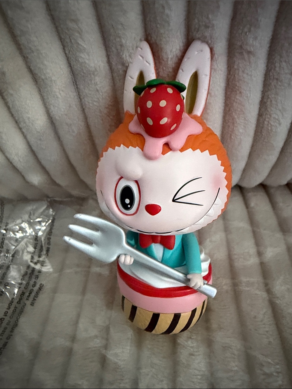 PANNA COTTA CAKE- "The Monsters" Labubu Patisserie  Series.New.No Box.